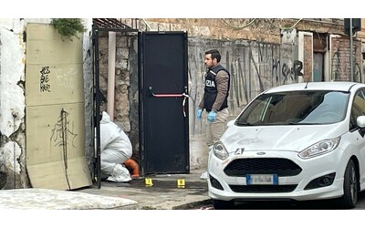 Ucciso a colpi di pistola nel bagno di un locale a Palermo: fermati due...