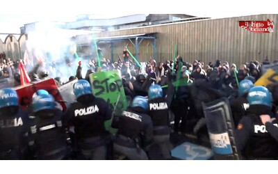 Vicenza, corteo dei centri sociali contro la presenza di Israele alla fiera orafa: scontri e cariche della polizia