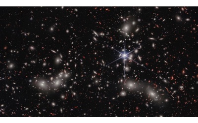 galassie scoperta la seconda pi distante nell ammasso di pandora