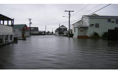 Strutture porose in evoluzione   cosa   accade  durante  le  inondazioni  a   lungo  termine