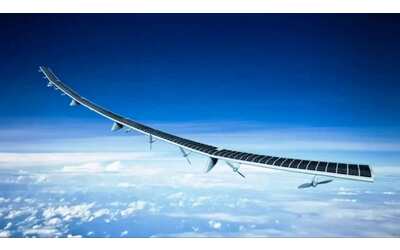 telecomunicazioni il giappone lancer stazioni mobili 5g volanti a energia solare