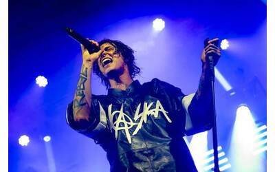 Naska, idolo del nuovo punk rock italiano annuncia il Mediolanum Forum nel 2024