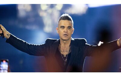 Robbie Williams ha dedicato Angel alla fan morta sugli spalti del suo...