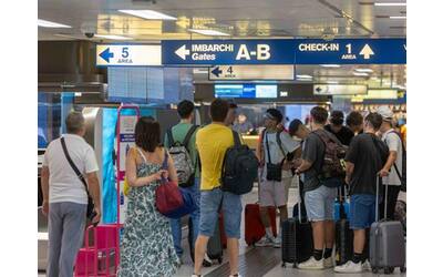 aeroporti italiani in vendita i fondi pronti a cedere il 49 riassetto da 2 5 miliardi