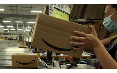 Amazon riduce il periodo di reso da 30 a 14 giorni per l’acquisto di telefoni, televisori e Pc