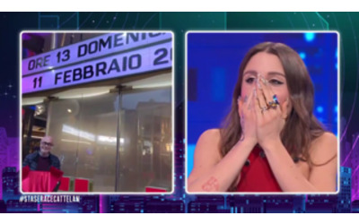 Angelina Mango ritrova la scatola del premio di Sanremo, la sorpresa in diretta da Cattelan