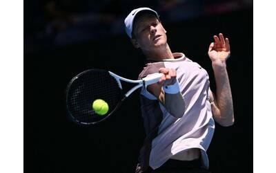 Australian Open, per Sinner debutto con un successo: battuto Van de Zandschulp