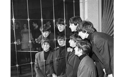 Beatles, la voce di John Lennon è tornata. Paul McCartney: «Hai presente quando ami tanto qualcuno?»