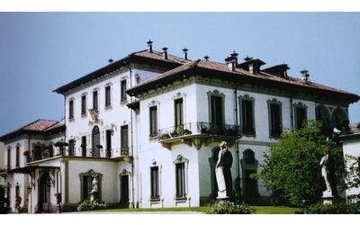 Berlusconi, gli eredi firmano l’accordo: la villa di Macherio a Barbara (per 25 milioni), villa Campari a Marina