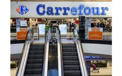 carrefour toglie pepsi e 7up dai supermercati francesi rincari inaccettabili