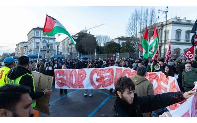 Centinaia di studenti in piazza per la Palestina anche a Firenze, consolato...