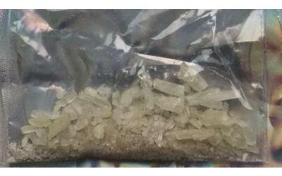 Dal fentanyl alla cocaina: ecco com’è diventato facile acquistare droghe...