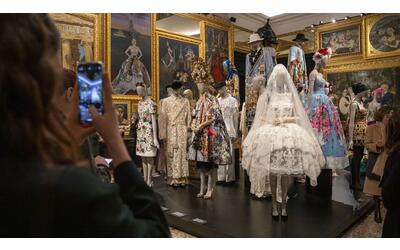 Dolce e Gabbana, la mostra a Palazzo Reale: Bellezza, una storia italiana