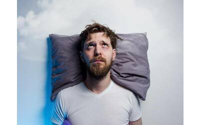 dormire male aumenta il rischio di fibrillazione atriale