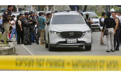 ecuador ucciso il magistrato che indagava sull assalto armato alla tv
