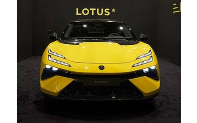 Emeya arriva in Italia, prezzi e performance della hypercar elettrica di Lotus