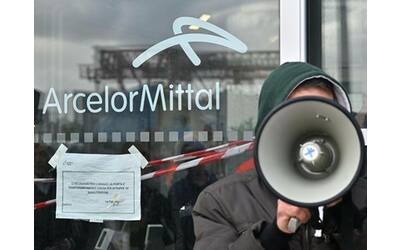 Ex Ilva, l’assemblea infinita: è ancora scontro tra ArcelorMittal e Invitalia