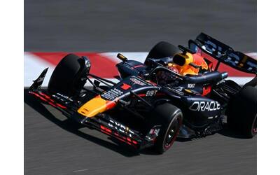 F1, test Bahrain 2024, la diretta: Verstappen più veloce davanti a Leclerc, Alonso terzo