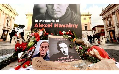 Fiaccolata a Roma  per Navalny:    cori e urla  contro  Romeo (Lega)
