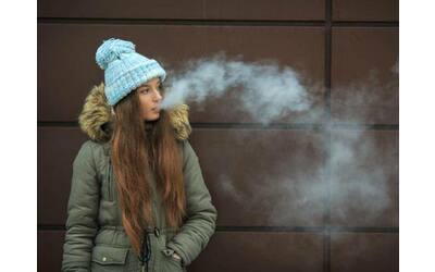 Fumo passivo e bambini: i danni anche delle sigarette a tabacco riscaldato