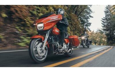 Gigantesche, affascinanti, iconiche: la video prova di due Harley-Davidson immortali