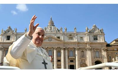 Il Papa  per la prima volta scrive le meditazioni  della Via Crucis  (e...