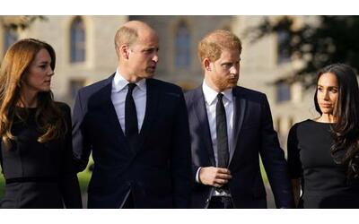 Il principe Harry tagliato fuori anche sulla malattia di Kate: «L’ha...