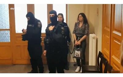 Ilaria Salis, l'appartamento a Budapest e la cauzione di 40 mila euro, poi il verdetto: «Richiesta respinta». Cosa succede ora