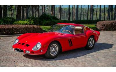 In vendita all’asta una speciale Ferrari GTO: vale oltre 30 milioni di euro. Le foto