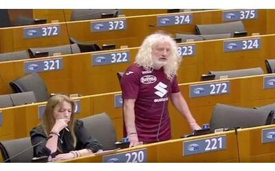 juve m a il deputato tifoso del torino all europarlamento lascia di stucco i colleghi