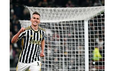 Juventus-Frosinone Coppa Italia, risultato 4-0 tripletta di Milik gol di Yildiz