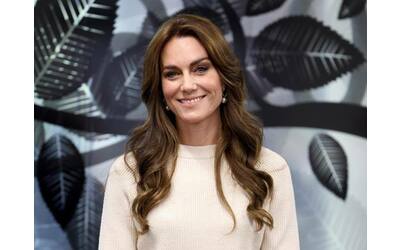 Kate Middleton compie 42 anni: addobbi e disegni in casa e il regalo di Re...