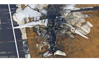 l aereo in fiamme e la fuga miracolosa ecco come si sono salvati i passeggeri dell airbus a350