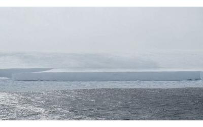 L’iceberg A23A in movimento per la prima volta in più di trent’anni: è il più grande al mondo