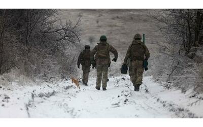 L’intelligence britannica: ‘Entro l’anno Mosca avrà perso oltre mezzo milione di soldati’