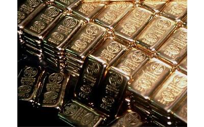 l oro segna il record storico spinto dalla scommessa sul taglio dei tassi