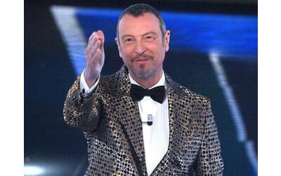 La conferenza stampa della quarta serata di Sanremo 2024, in diretta | Rai «pronta a far causa a John Travolta». Amadeus: «Ferragni sul palco?Se avesse chiesto avrei detto sì»