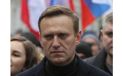 la storia di alexei navalny attivista russo e oppositore di putin