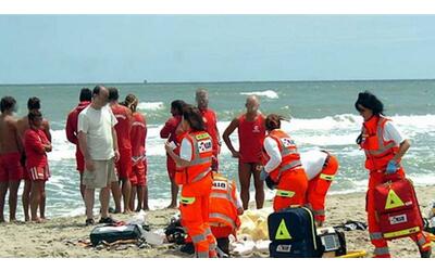 Litiga con il fidanzato, poi si tuffa in mare: donna di 37 anni muore al largo di Rimini