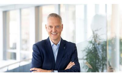 Mercedes, Langenbrinck: «Concessionarie e agenti così cambia la rete di vendita»