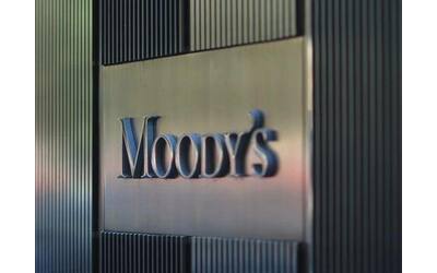 Moody’s ai dipendenti in Cina: lavorate da casa (per evitare ispezioni dopo il taglio del rating)