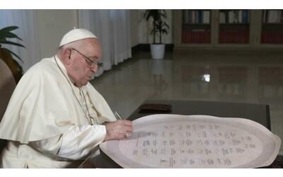 Papa Francesco, il pontefice all'Angelus nonostante la febbre che lo ha...