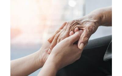 Parkinson, perché il benessere del caregiver aiuta anche il paziente