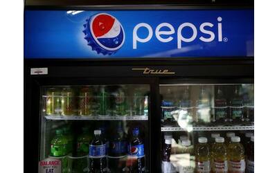 Pepsi e 7Up, Carrefour toglie i prodotti dai supermercati italiani: «prezzi eccessivi»