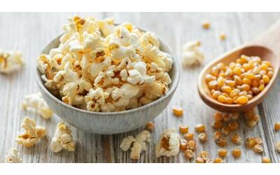 popcorn perche scoppiano e saltano la fisica dei chicchi di mais spiegata dalla scienza