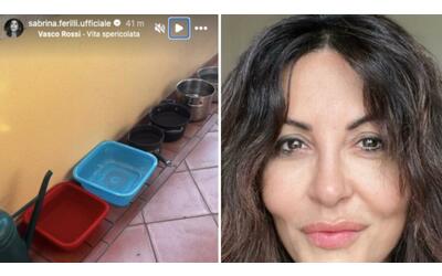 Prati senz'acqua, Sabrina Ferilli posta le foto dei pentoloni con la scorta: «E oggi per essere felici 24 ore a secco»