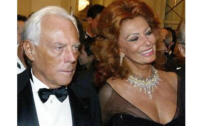 Prima della Scala: i look e i protagonisti del foyer da Carolina di Monaco a Sophia Loren