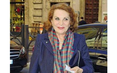 Raffaella Curiel: «Pranzavo con Montale e cucivo i tailleur alla Thatcher....