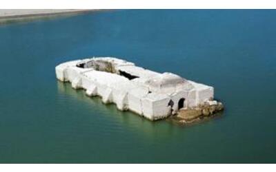 riemerge la chiesa fantasma nella diga di oaxaca effetto del basso livello dell acqua