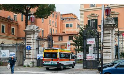 Roma, la borseggiatrice picchiata in metro fatta partorire d’urgenza.  Caccia ai tre boss del pestaggio